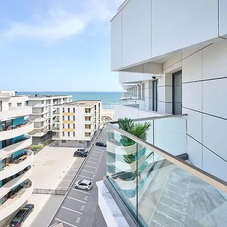Bya Sea In Infinity Beach Pool * Mamaia
